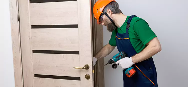 Replace Internal Door Handle with Lock Raymore